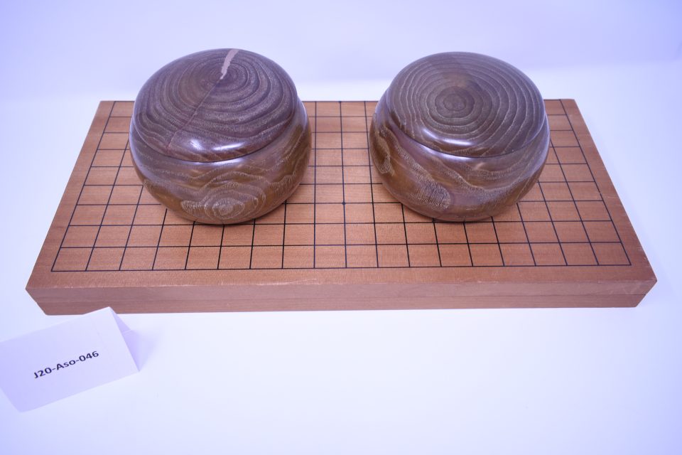 Go Set - Folding Board with stones in Kiri Bowls